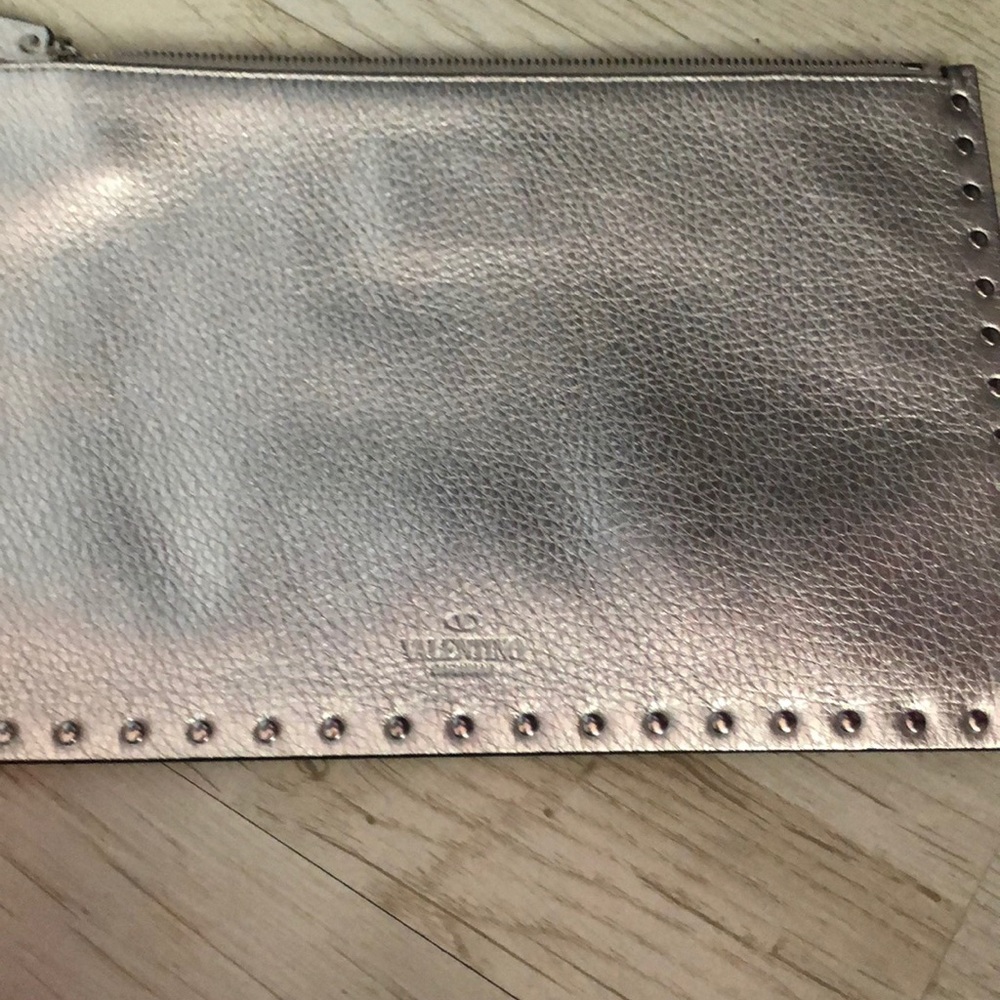 Stunning mettalic silver clutch